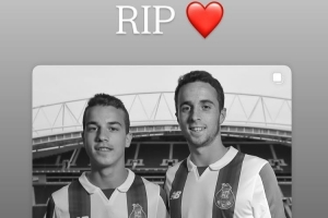 ewc电竞世界杯-博努奇发图悼念若塔：安息吧，❤️