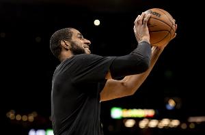 电竞世界杯-不惑祝“直臂跳投王子”阿尔德里奇40岁生日快乐！